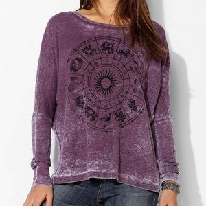 ☀️Urban Outfitters Zodiac Sign Long Sleeve
